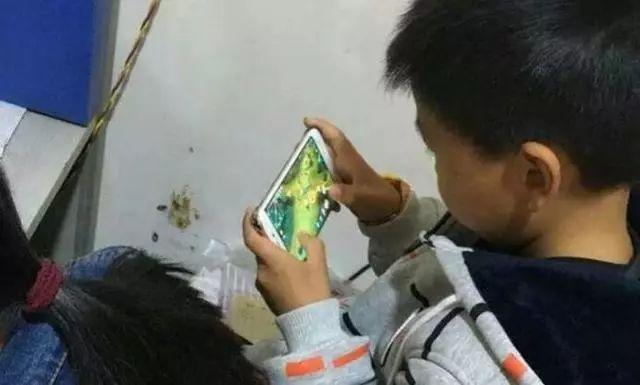 小孩玩王者荣耀有好处吗(小孩子玩王者荣耀上瘾怎么办)-第8张图片-无暮网 小孩玩王者荣耀有好处吗(小孩子玩王者荣耀上瘾怎么办)-第8张图片-无暮网