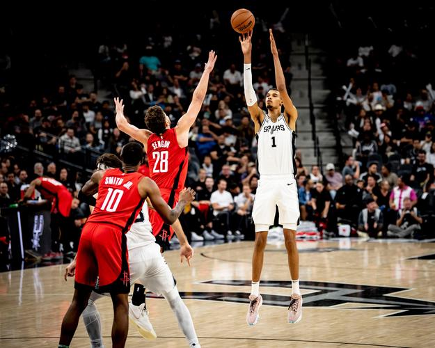 最新nba马刺动态(最新nba马刺动态图)-第3张图片-无暮网 最新nba马刺动态(最新nba马刺动态图)-第3张图片-无暮网