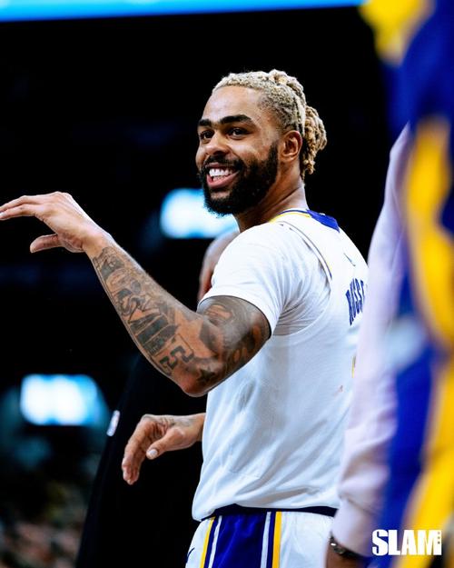 nba湖人拉塞尔什么时候复出,拉塞尔穿上湖人球衣