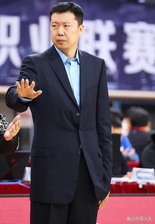 王治郅新职位叫什么（王治郅现在干什么）