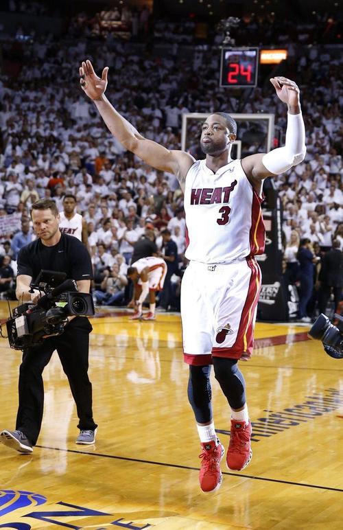 2006年nba总冠军是小牛,2006年nba总冠军是哪个球队-第1张图片-无暮网 2006年nba总冠军是小牛,2006年nba总冠军是哪个球队-第1张图片-无暮网