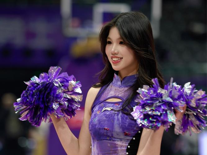 nba球队老板玩啦啦队（nba球星和啦啦队）-第4张图片-无暮网