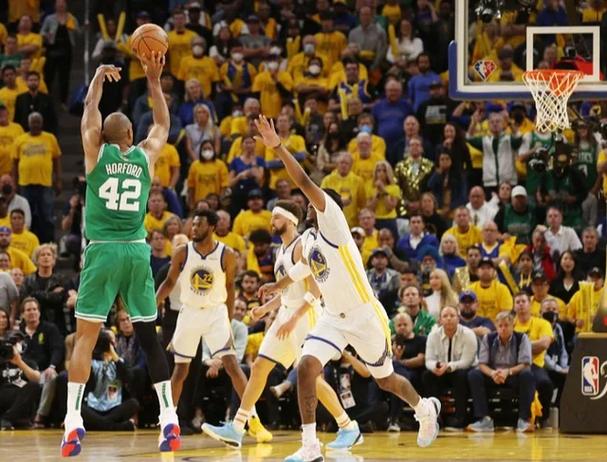 nba总决赛第六场在哪打（2021年nba总决赛第六场什么时候开始）-第4张图片-无暮网